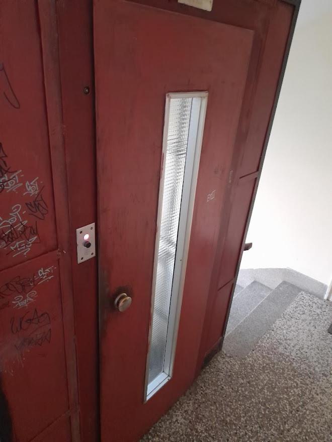 Apartman Bulevar Stupine Tuzla Eksteriør billede