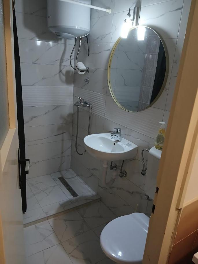 Apartman Bulevar Stupine Tuzla Eksteriør billede
